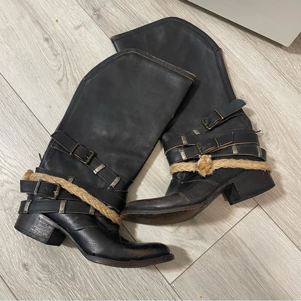 Black Leather Buckle Cowboy Freebird Drove Boots
